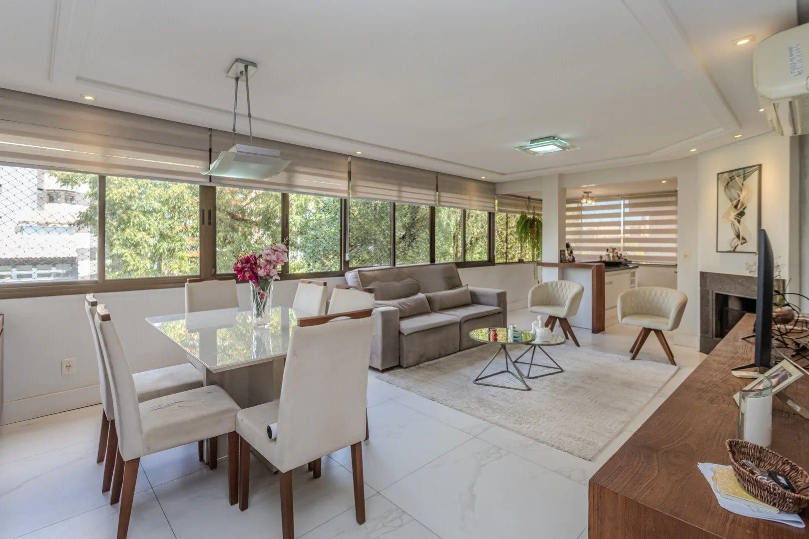 Apartamento de 3 dormitórios, no bairro Petrópolis em Porto Alegre