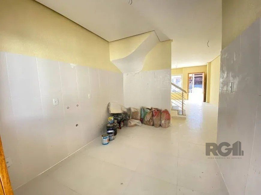 Casa à venda com 3 quartos, 127m² - Foto 2