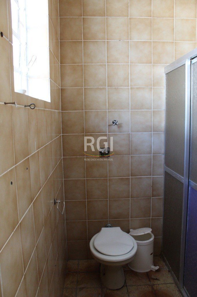 Casa à venda com 6 quartos, 224m² - Foto 7