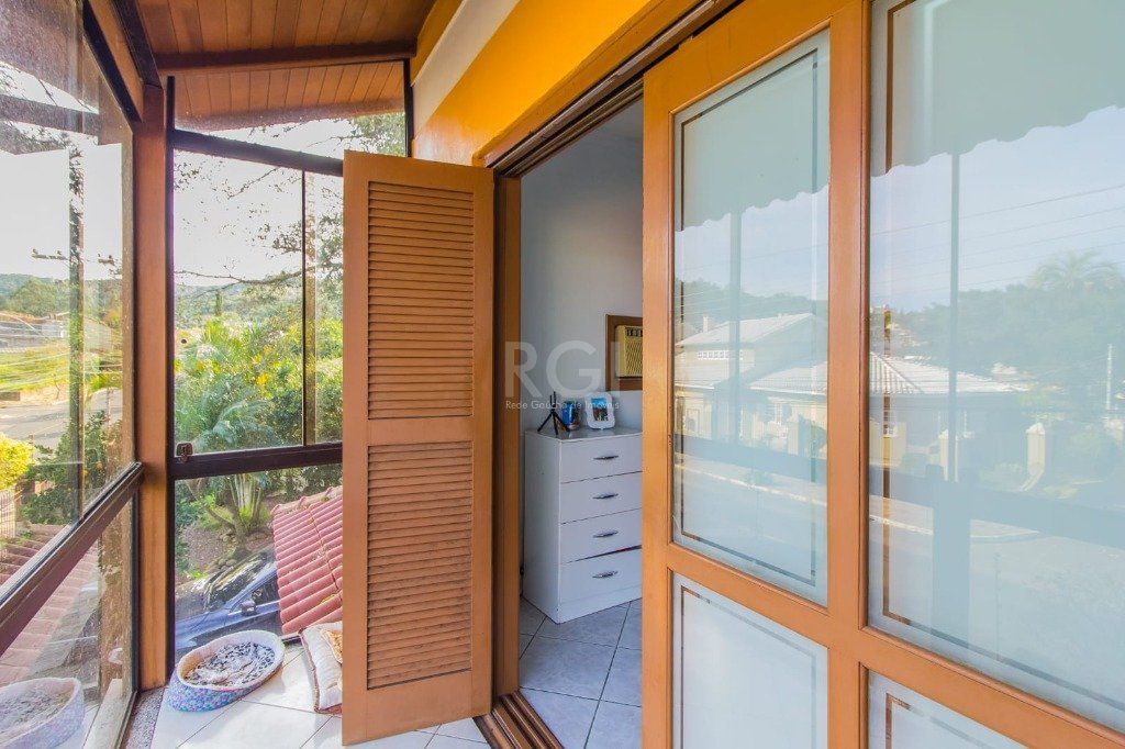 Casa à venda com 4 quartos, 300m² - Foto 27