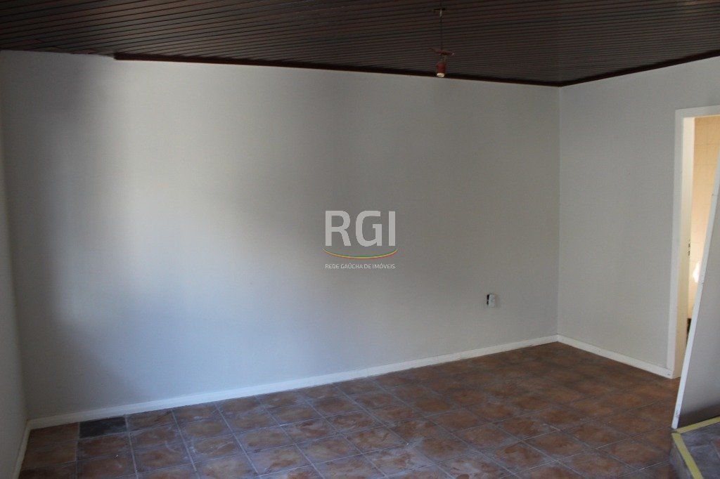 Casa à venda com 6 quartos, 224m² - Foto 11