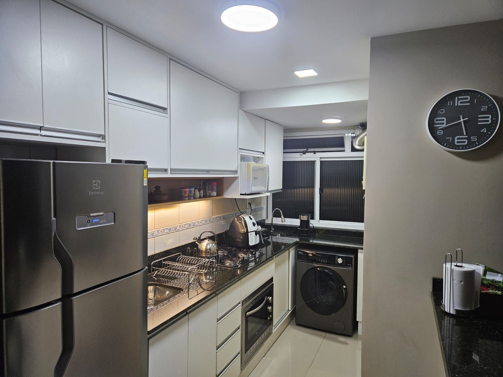 Apartamento à venda com 2 quartos, 65m² - Foto 8