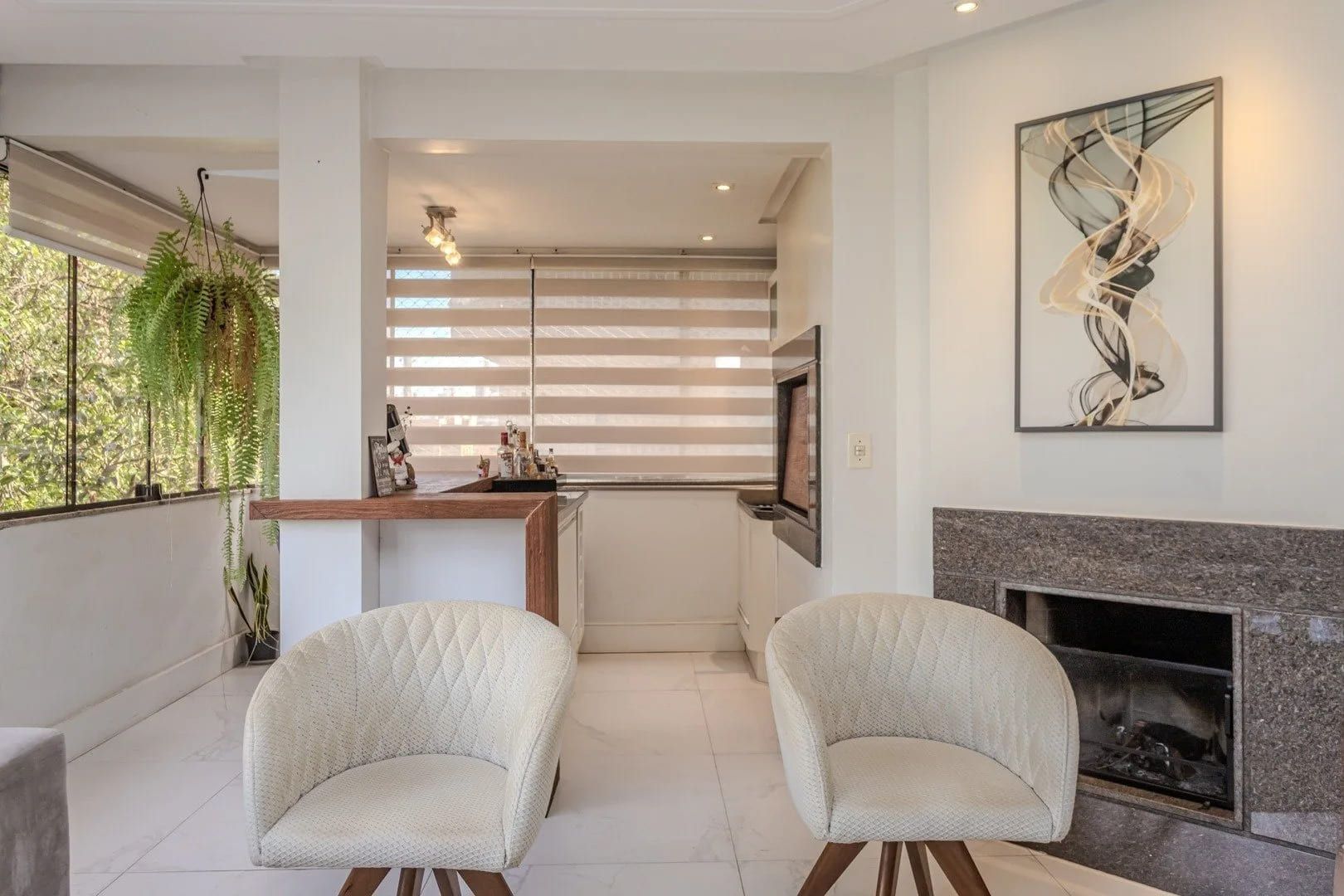 Apartamento de 3 dormitórios, no bairro Petrópolis em Porto Alegre