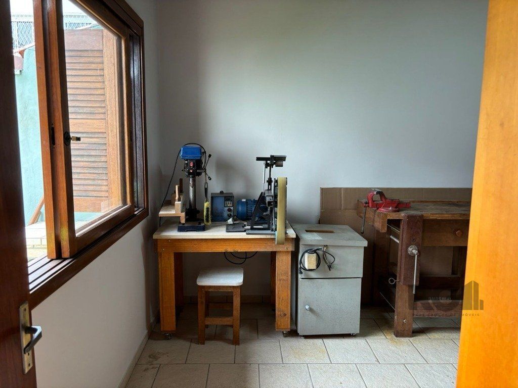 Casa à venda com 4 quartos, 225m² - Foto 30