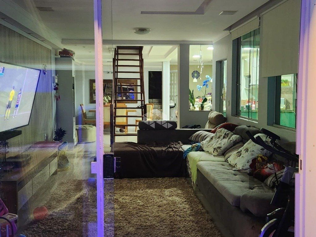 Casa à venda com 3 quartos, 202m² - Foto 4