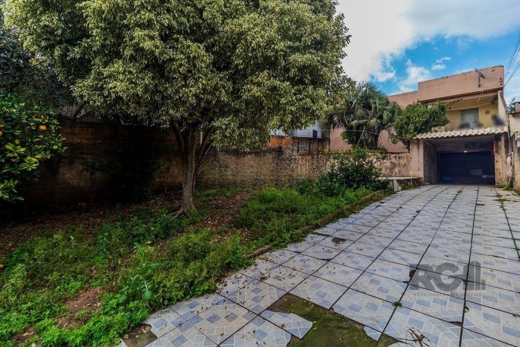 Casa à venda com 2 quartos, 104m² - Foto 1