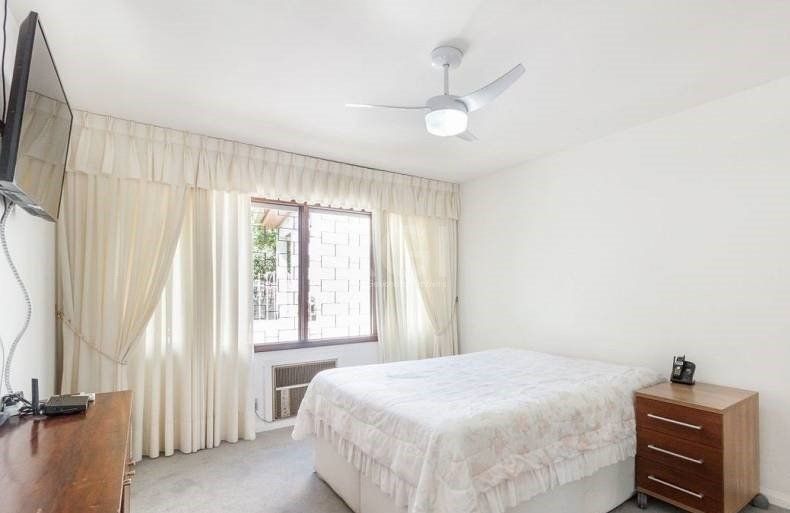 Casa à venda com 4 quartos, 327m² - Foto 9