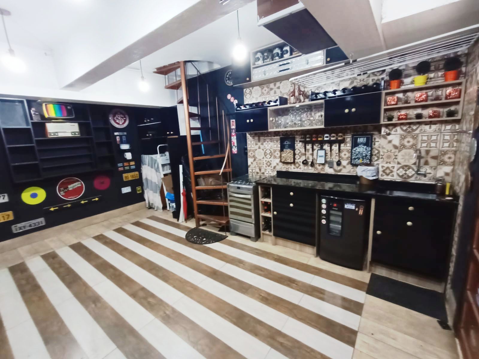 Apartamento com 2 quartos e 69m² à venda em Jardim Planalto, Porto Alegre. — foto 3