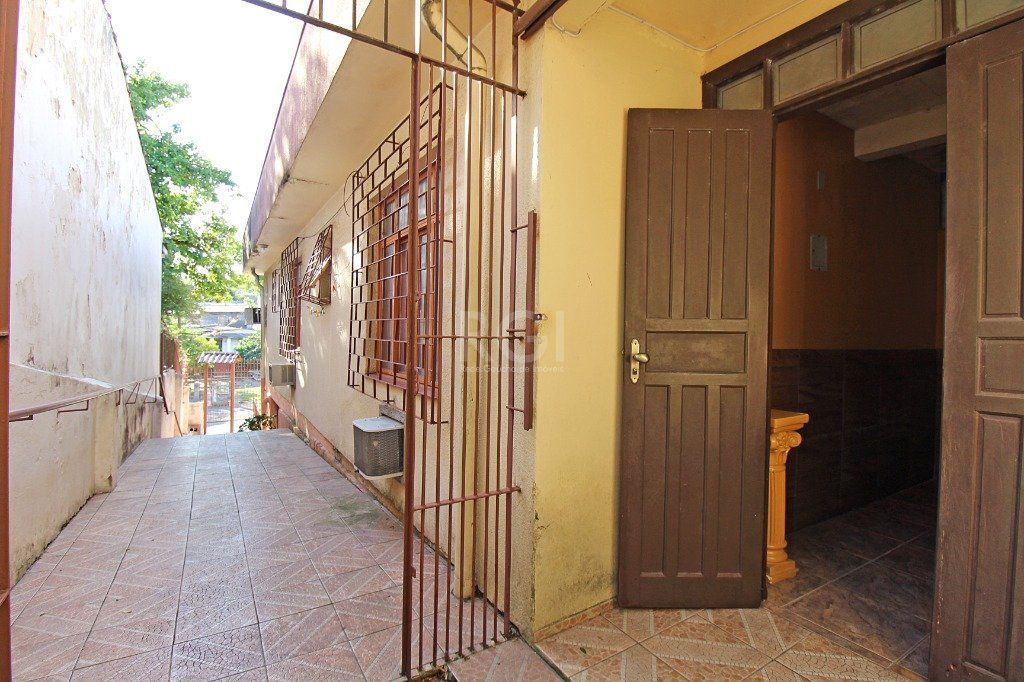Casa à venda com 4 quartos, 280m² - Foto 35