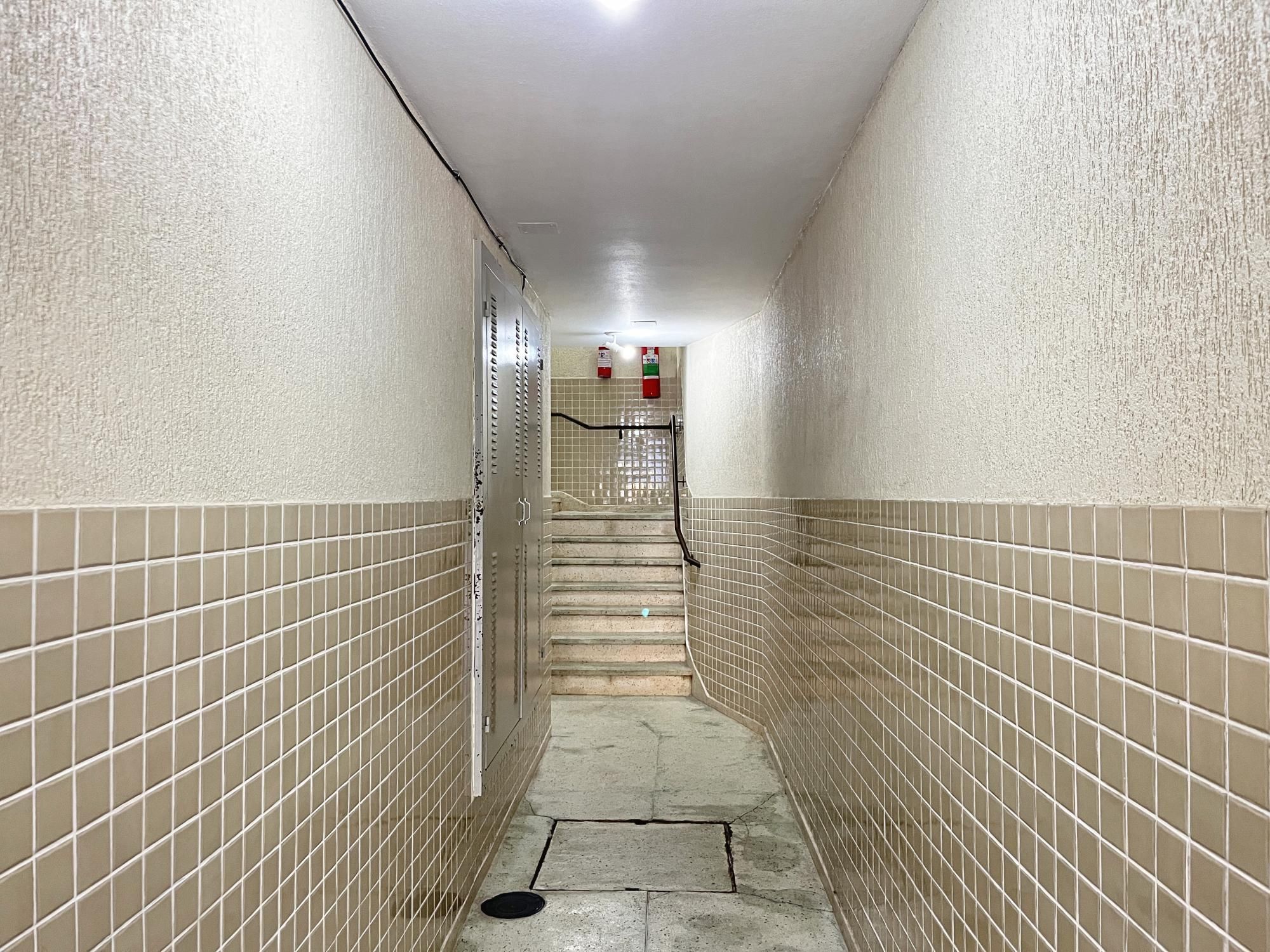 Apartamento à venda com 1 quarto, 42m² - Foto 21