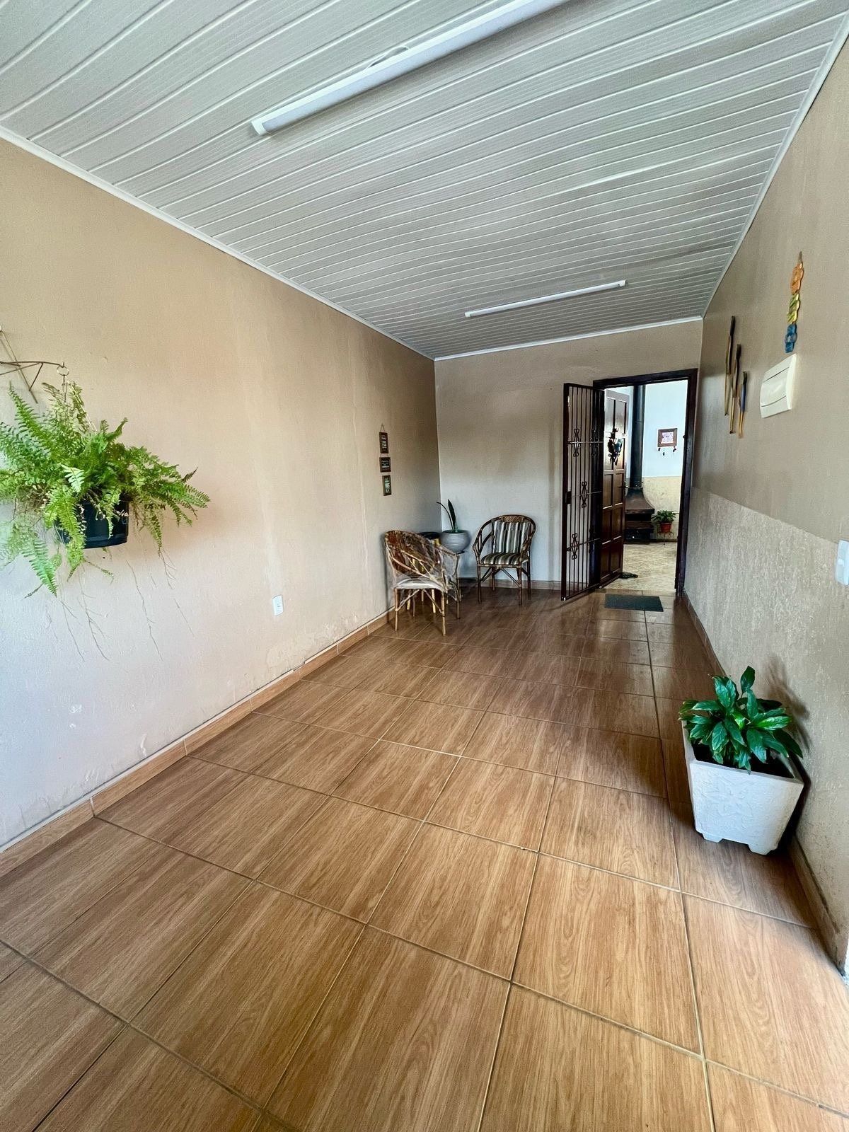Casa à venda com 3 quartos, 120m² - Foto 2