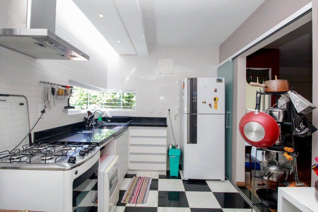 Casa à venda com 3 quartos, 193m² - Foto 8