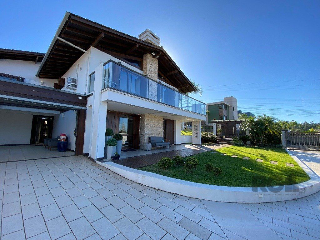 Casa, 4 quartos, 204 m² - Foto 1