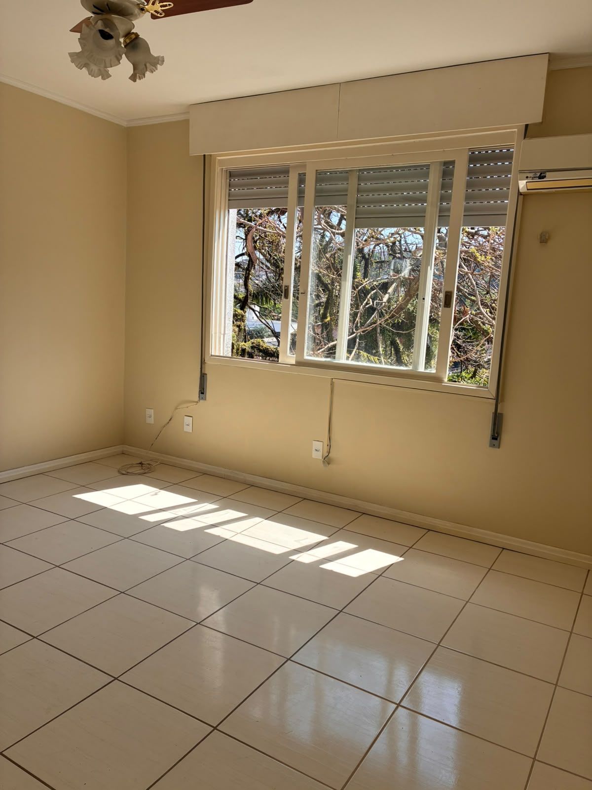 Apartamento de 2 dormitórios á venda no bairro Nonoai - Porto Alegre