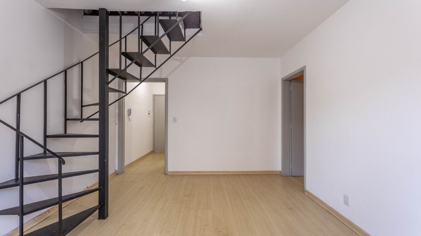Cobertura à venda com 93m², 2 quartos, 1 suíte no bairro Petrópolis em Porto Alegre