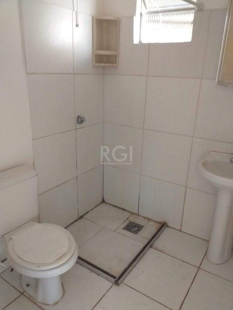 Casa à venda com 6 quartos, 200m² - Foto 29