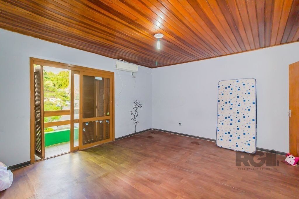 Casa à venda com 5 quartos, 242m² - Foto 10