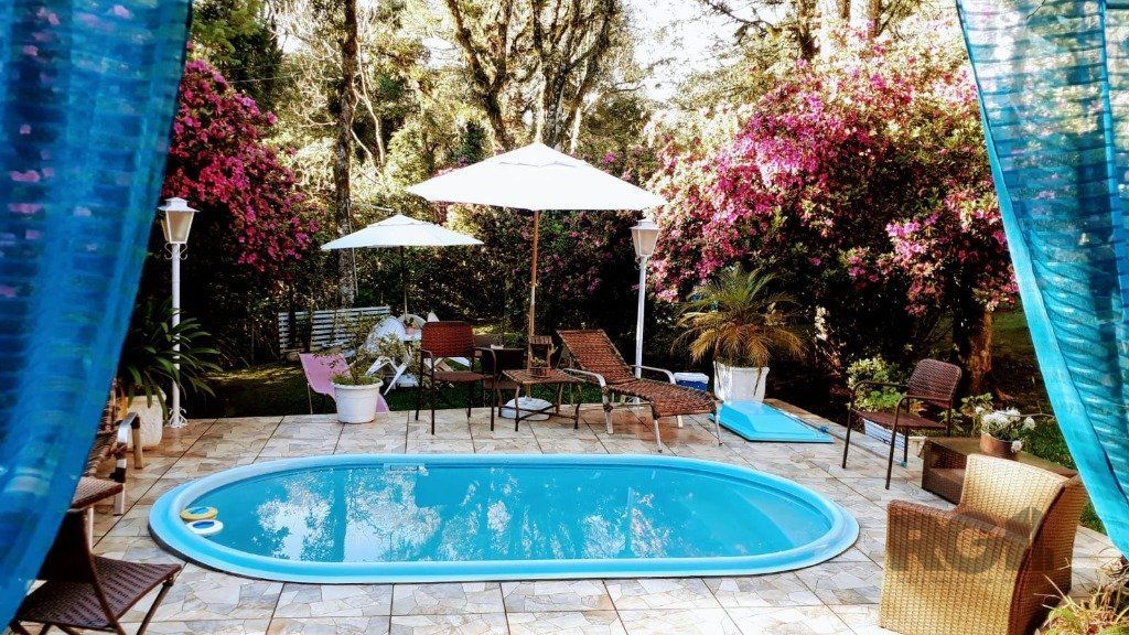 Casa à venda com 5 quartos, 167m² - Foto 1