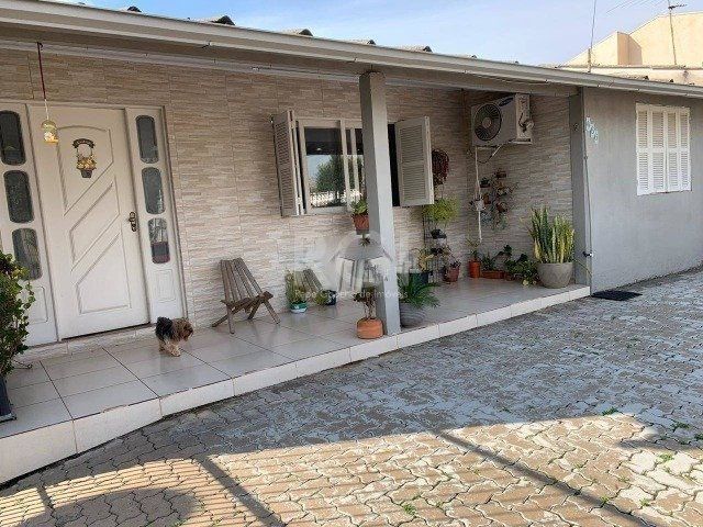 Casa, 3 quartos, 131 m² - Foto 1