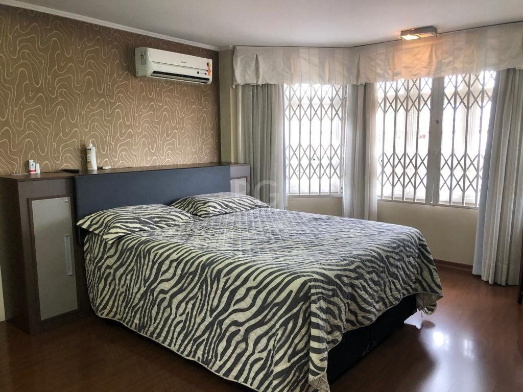 Casa à venda com 4 quartos, 230m² - Foto 14