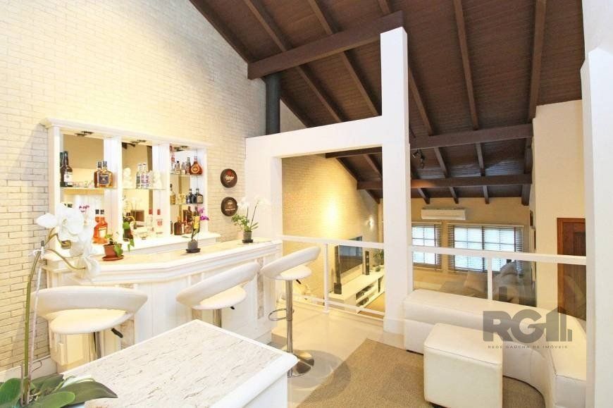 Casa à venda com 3 quartos, 245m² - Foto 8