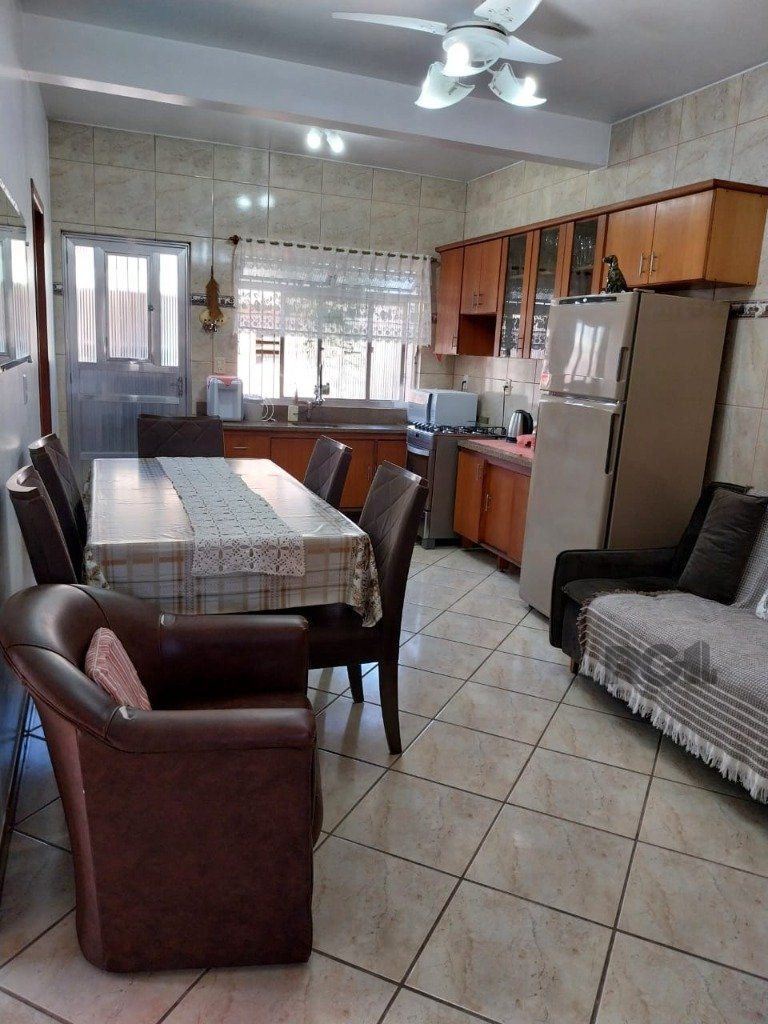 Casa à venda com 4 quartos, 200m² - Foto 15
