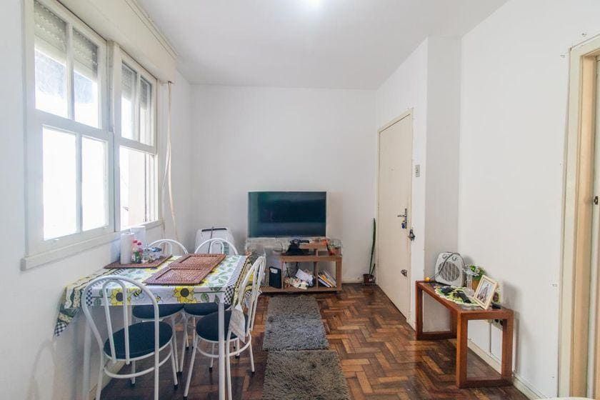 Apartamento de 3 dormitorios à venda em Bairro Santo Antônio, Porto Alegre