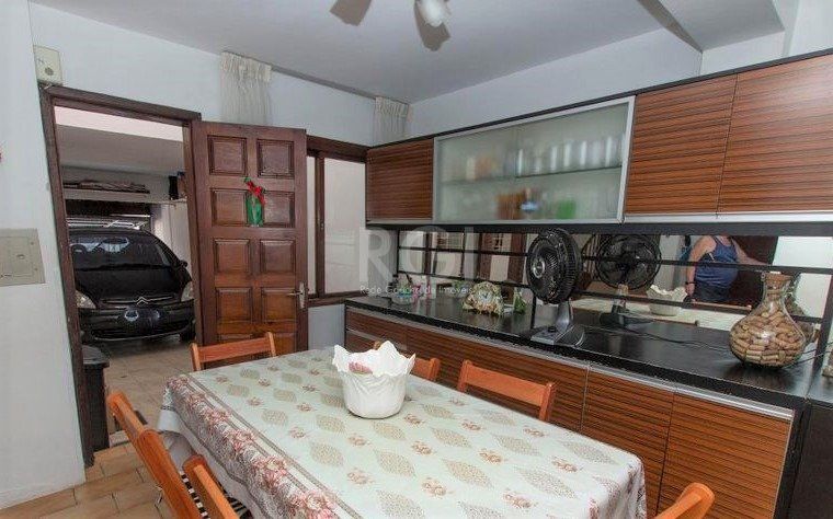 Casa à venda com 3 quartos, 240m² - Foto 10