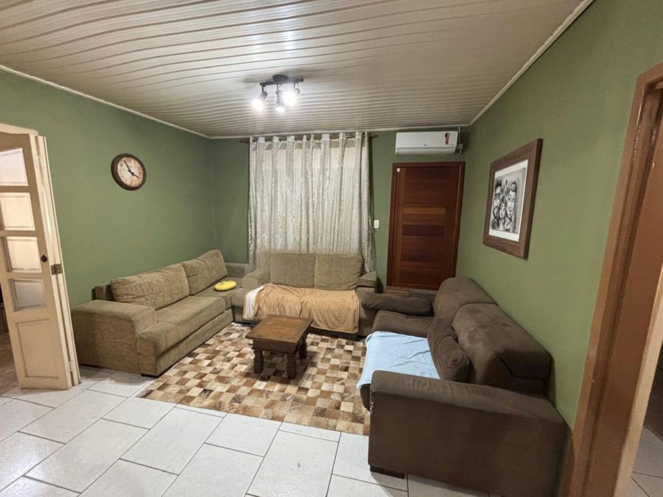 Casa de 3 dormitórios à venda no Bairro Rubem Berta - Porto Alegre