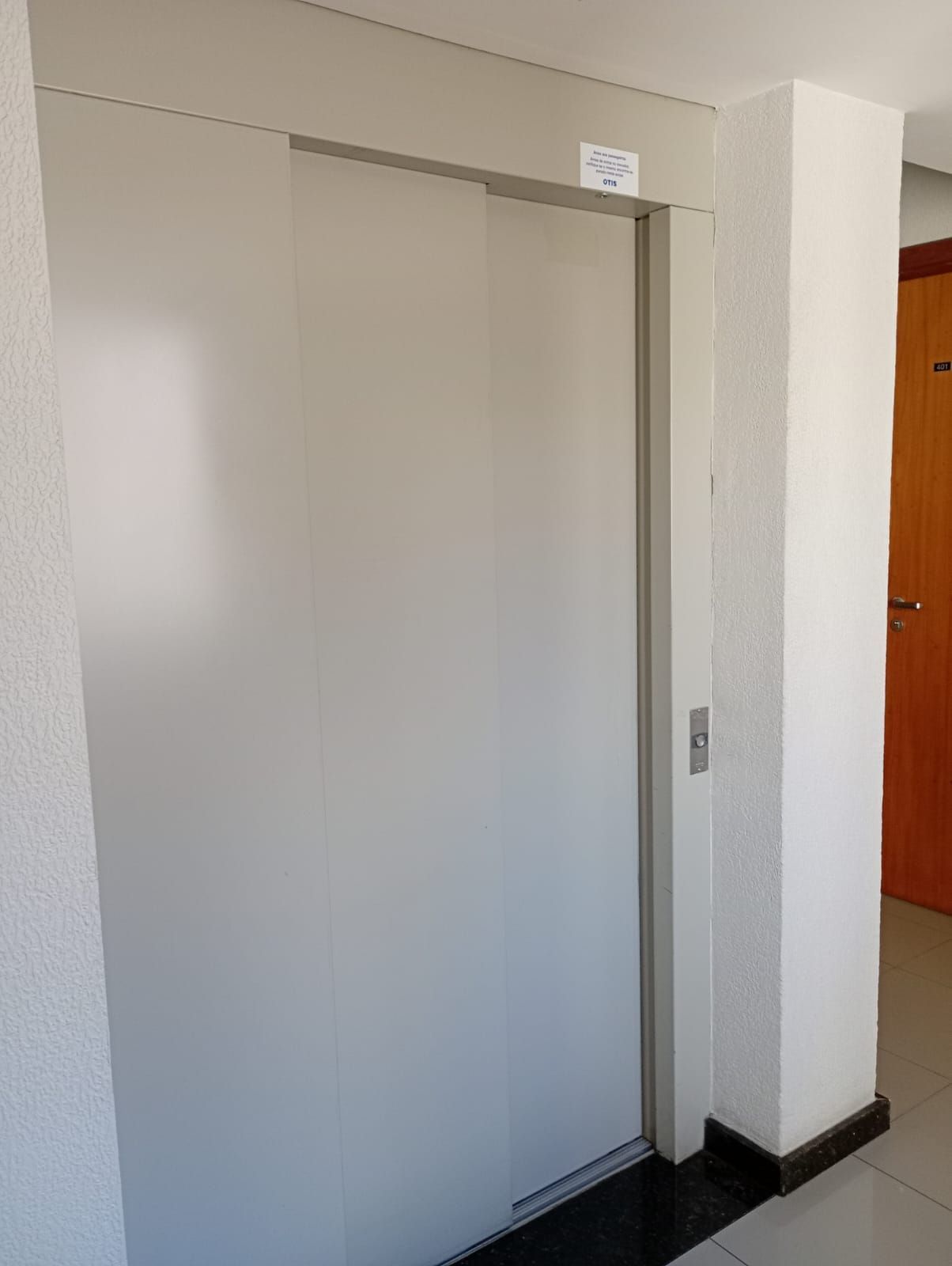 Sala comercial, 1 sala, à venda, 28 m², Menino Deus - Porto Alegre — foto 3
