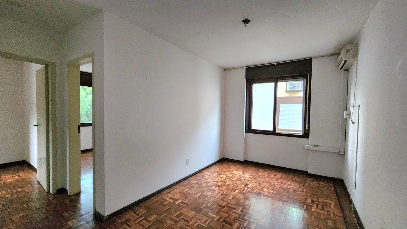 Apartamento à venda com 67m², 2 quartos, 1 vaga no bairro Cavalhada em Porto Alegre