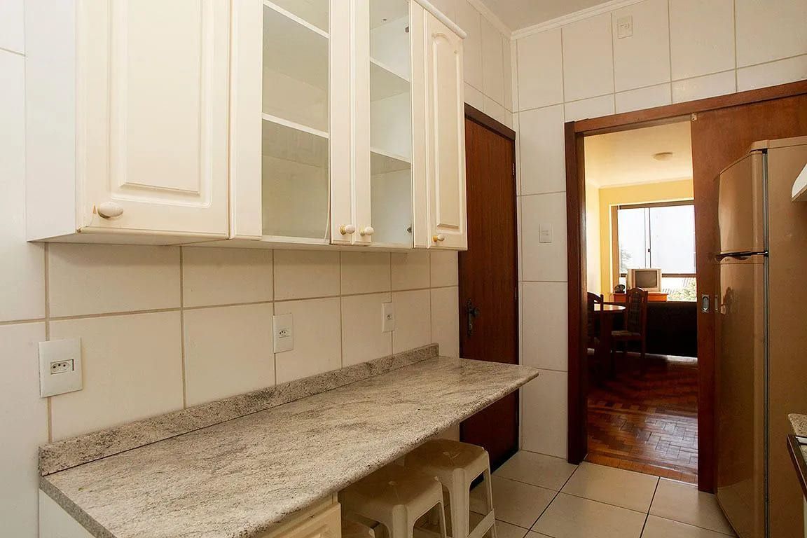 Apartamento de  2 dormitorios, à venda em Santa Cecília, Porto Alegre