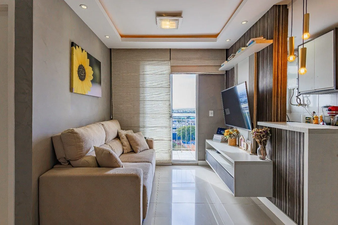 Apartamento de 2 dormitórios à venda em São Sebastião, Porto Alegre.