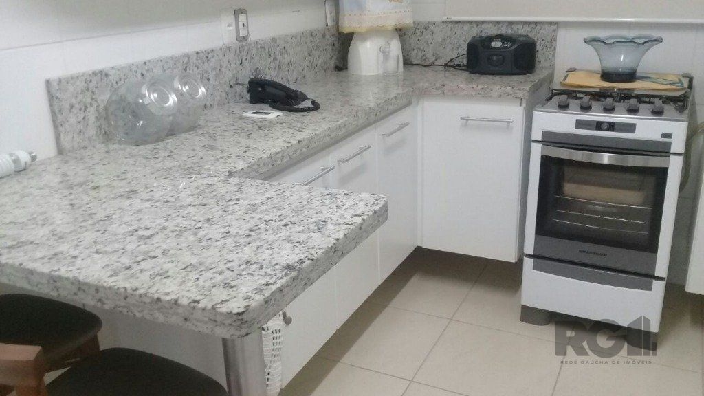 Casa à venda com 4 quartos, 150m² - Foto 11