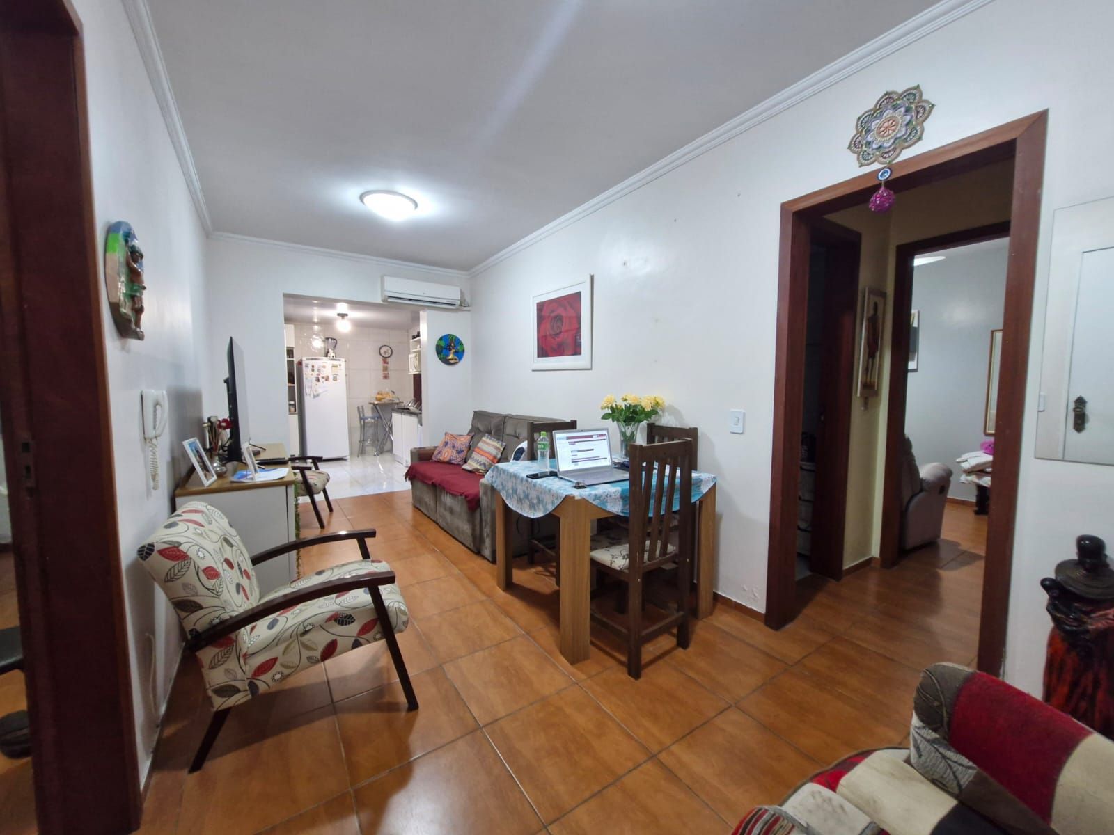 Apartamento 2 dormitórios térreo com pátio em Teresópolis