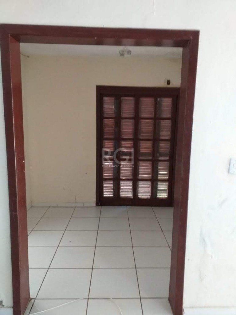 Casa à venda com 6 quartos, 200m² - Foto 42