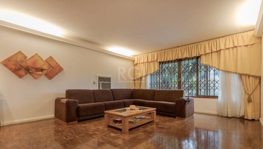 Casa à venda com 4 quartos, 327m² - Foto 4