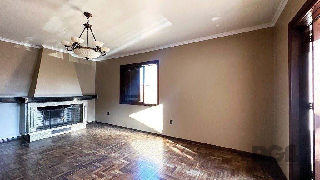 Casa à venda com 4 quartos, 351m² - Foto 2