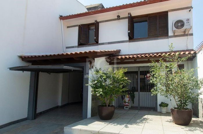 Casa à venda com 3 quartos, 240m² - Foto 3