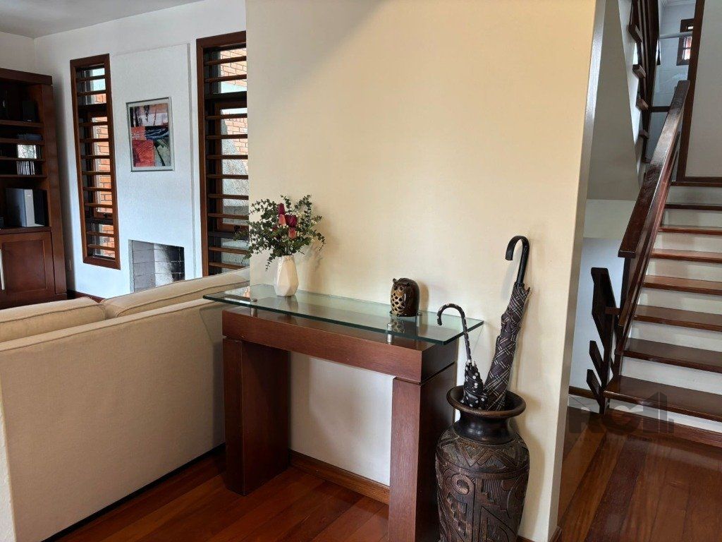 Casa à venda com 4 quartos, 225m² - Foto 7