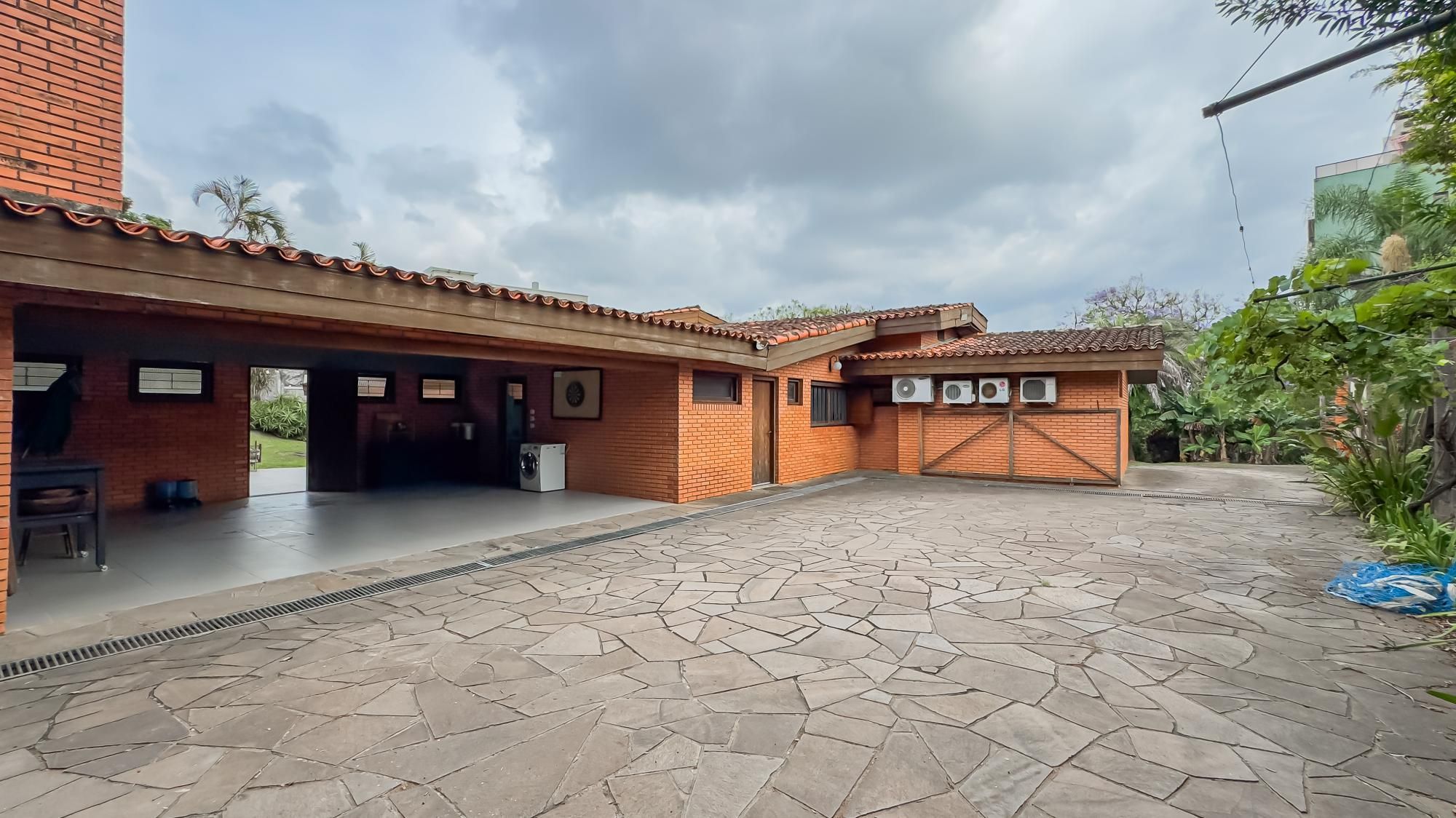 Casa à venda com 3 quartos, 313m² - Foto 30