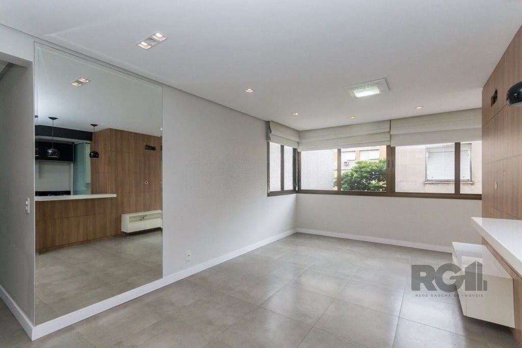 Apartamento à venda com 2 quartos, 70m² - Foto 2