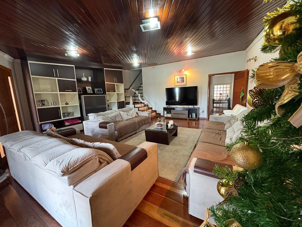 Casa residencial, 2 dormitórios no bairro Glória