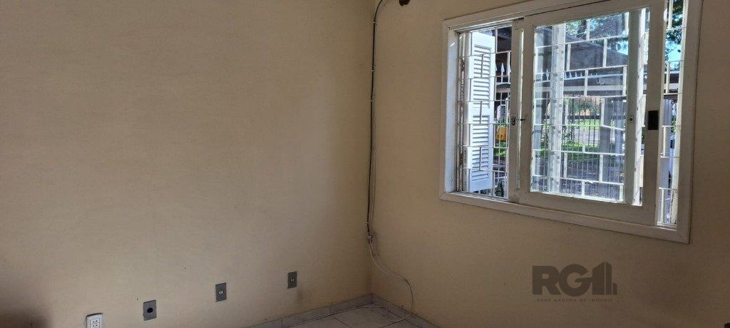 Casa à venda com 4 quartos, 117m² - Foto 3