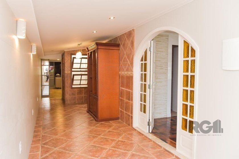 Casa à venda com 5 quartos, 197m² - Foto 6