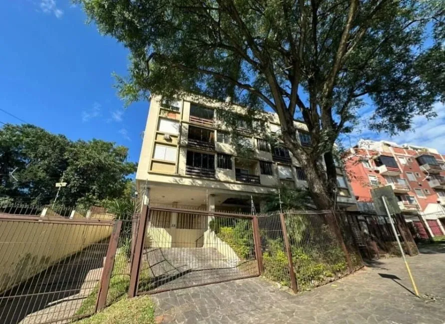 Apartamento, 1 dormitório no bairro Medianeira em Porto Alegre para Comprar