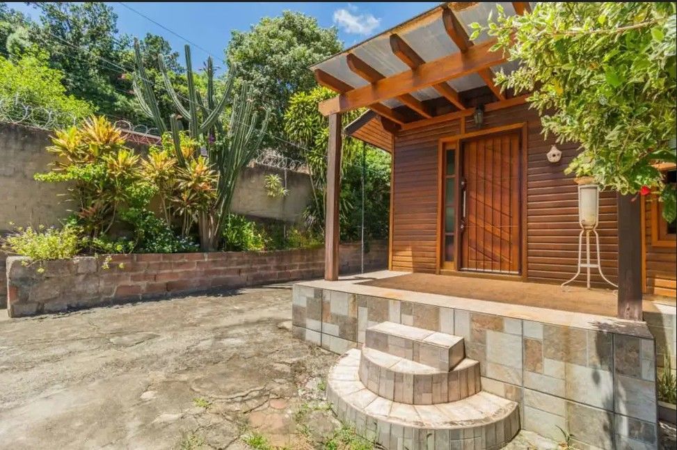 Casa 4 Dormitórios Bairro Gloria.