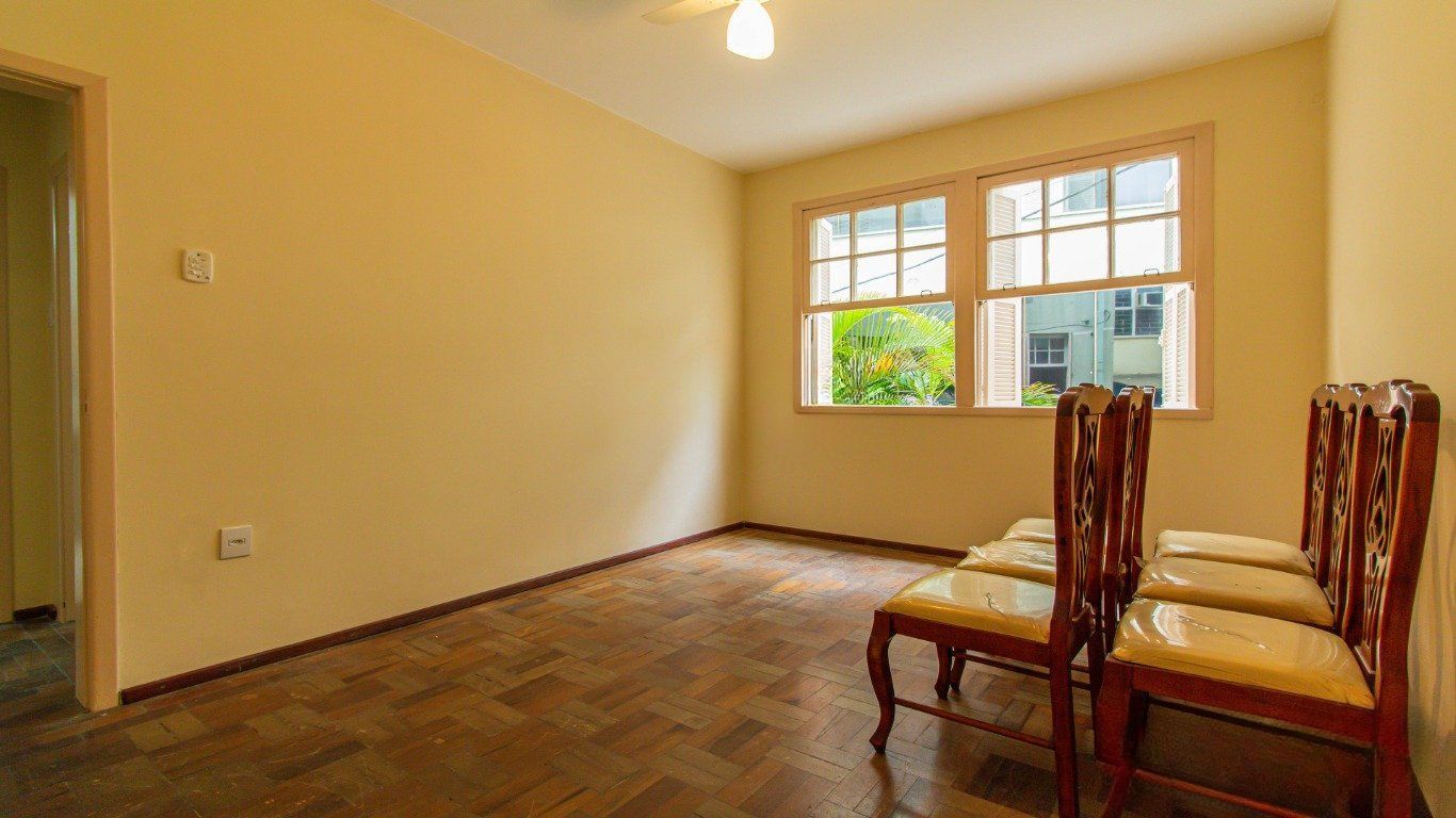 Apartamento com 2 quartos e 53m² à venda em Independência, Porto Alegre.