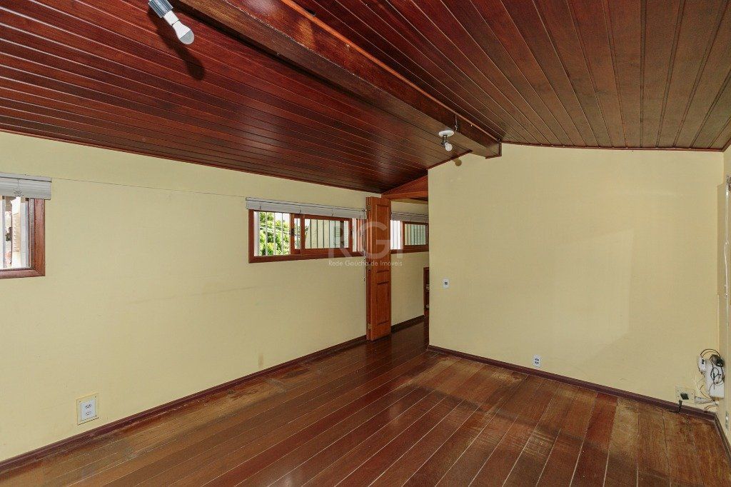 Casa à venda com 3 quartos, 229m² - Foto 19