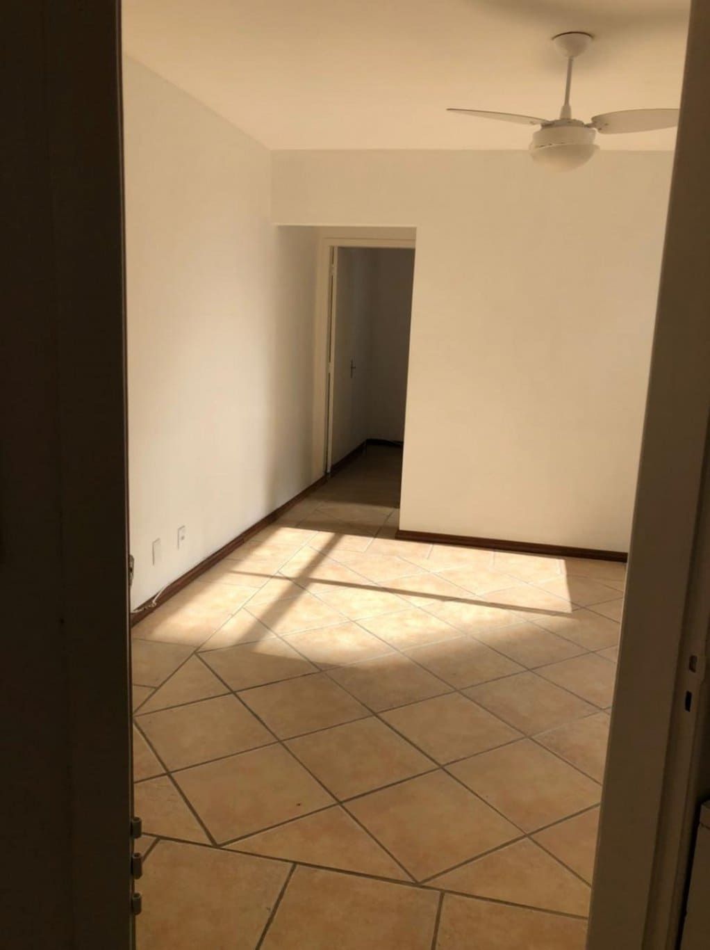 Apartamento de 1 dormitório à venda em Tristeza, Porto Alegre.